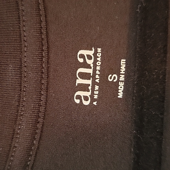 A. N. A. Tunic top nwt small - Picture 2 of 6